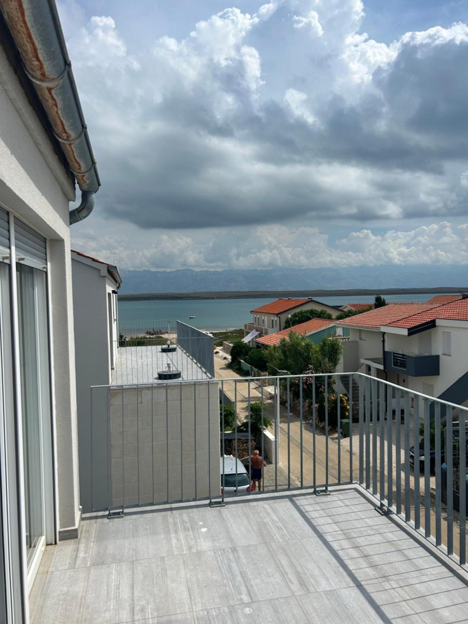 Velebit View Apartment วีร์ ภายนอก รูปภาพ