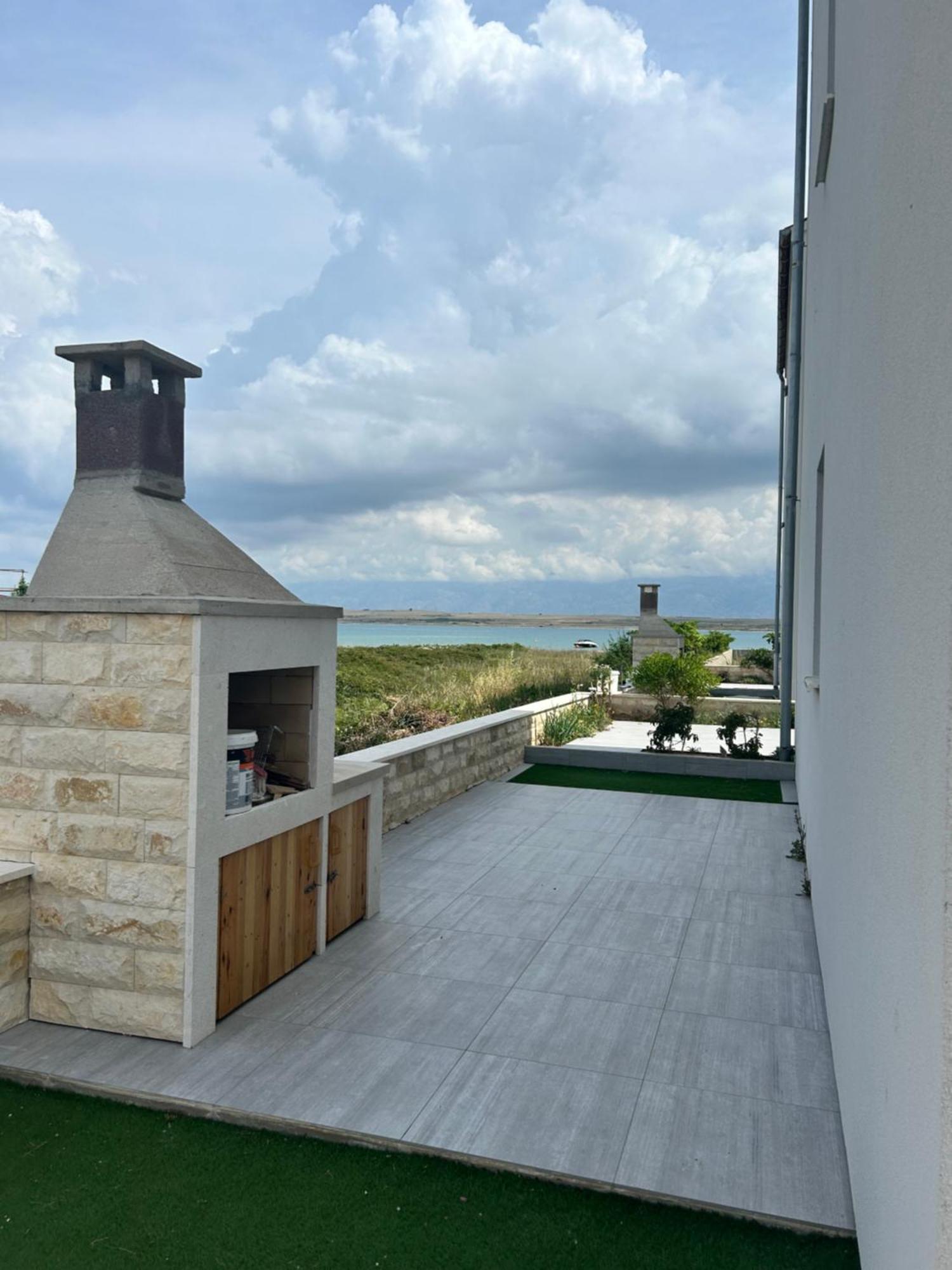 Velebit View Apartment วีร์ ภายนอก รูปภาพ