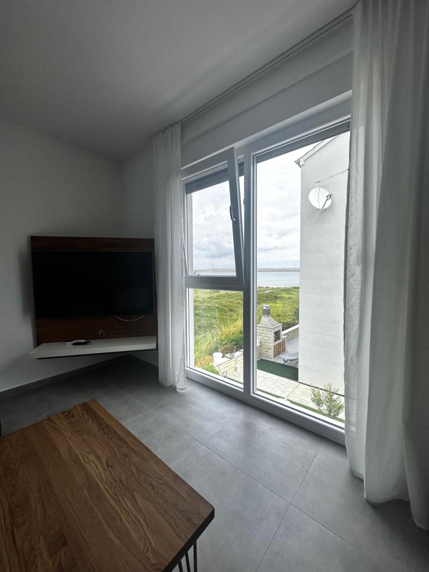Velebit View Apartment วีร์ ภายนอก รูปภาพ